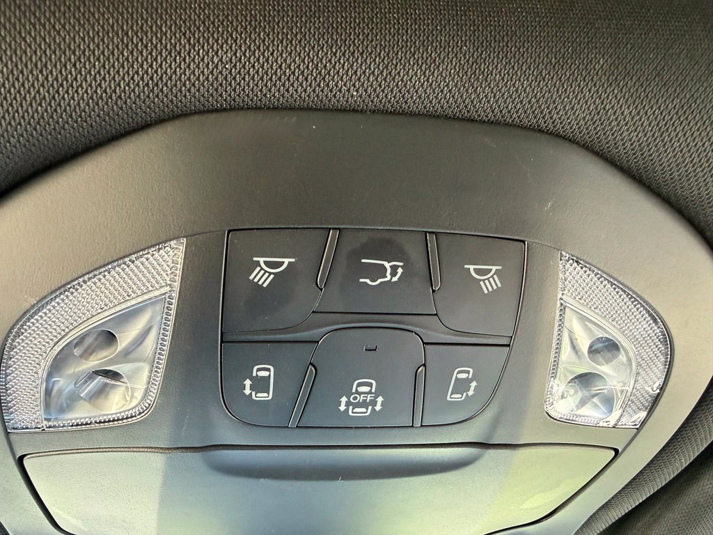Used 2026 Chrysler Pacifica Limited AWD/4WD image 27