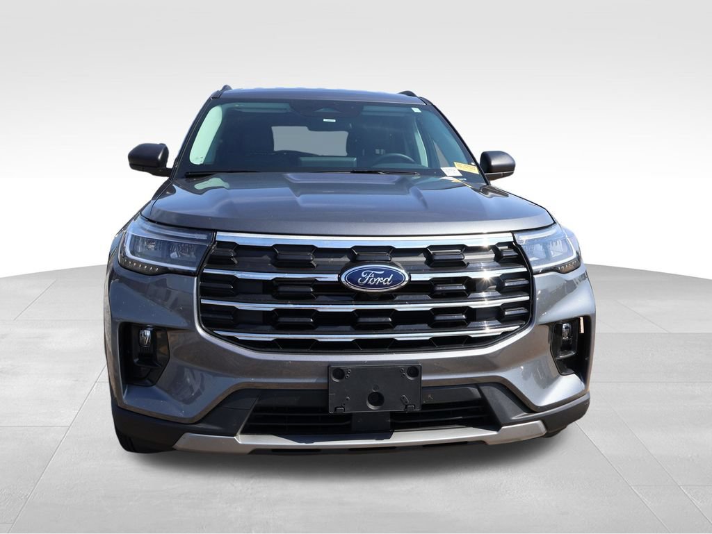 Certified 2025 Ford Explorer Active w/ Active Comfort Package AWD/4WD image 7