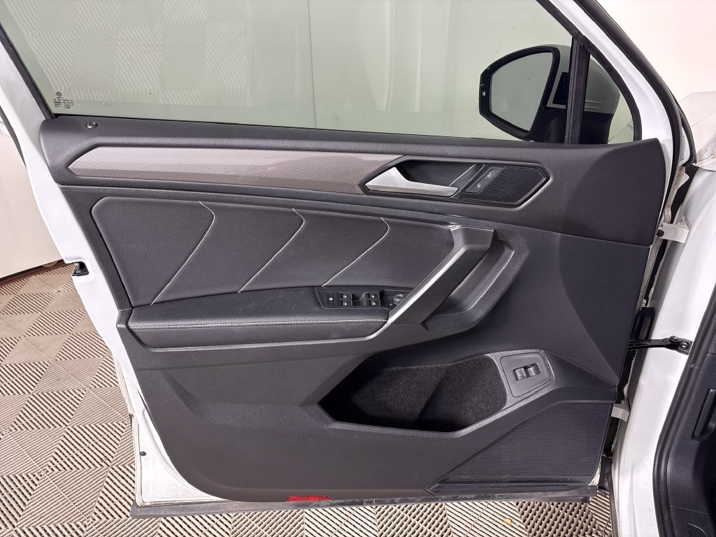Used 2022 Volkswagen Tiguan SE FWD image 15