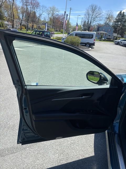 Used 2026 Toyota Camry XLE w/ Premium Package AWD/4WD image 15