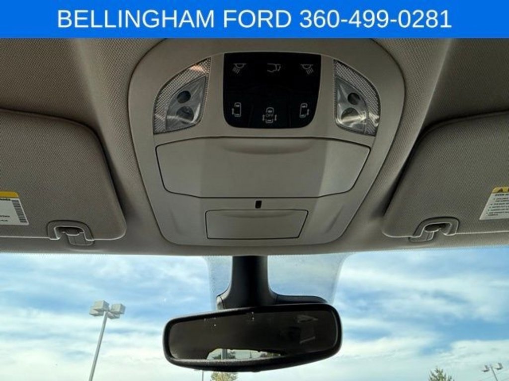 Used 2024 Chrysler Pacifica Touring-L image 16