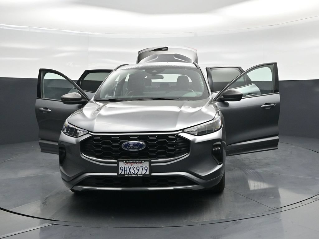 Certified 2023 Ford Escape ST-Line w/ Tech Pack #1 FWD image 30