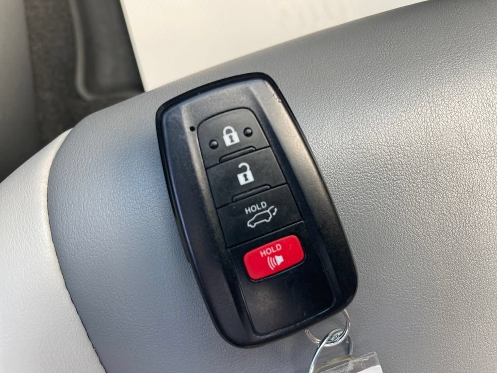 Used 2019 Toyota RAV4 XLE Premium w/ Cold Weather Package AWD/4WD image 26
