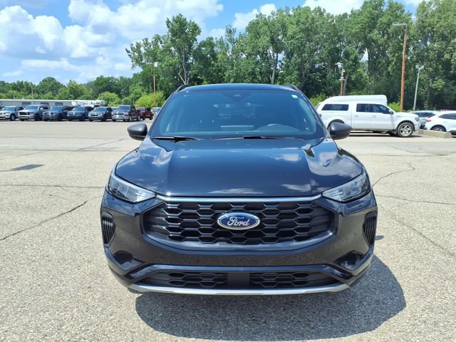 Certified 2024 Ford Escape ST-Line w/ Tech Pack #1 AWD/4WD image 2
