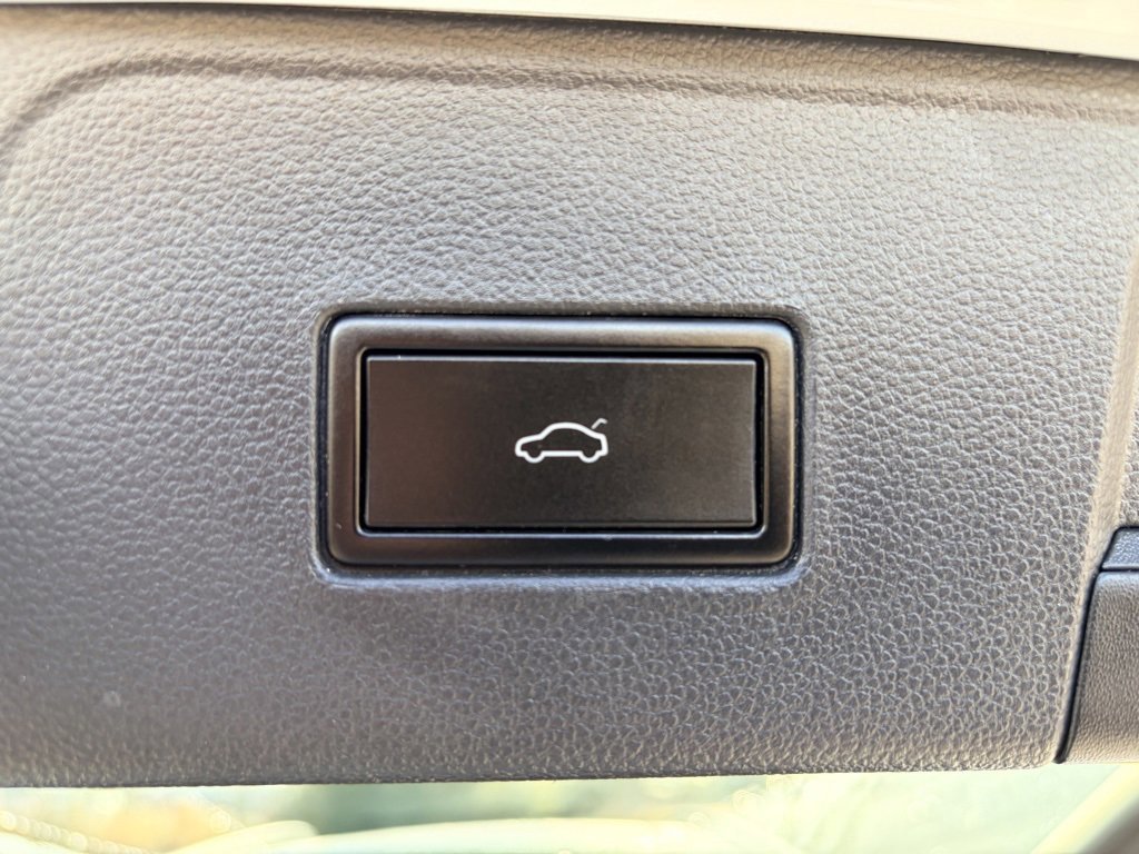 Used 2021 Volkswagen Atlas SE w/ Panoramic Sunroof Package image 33