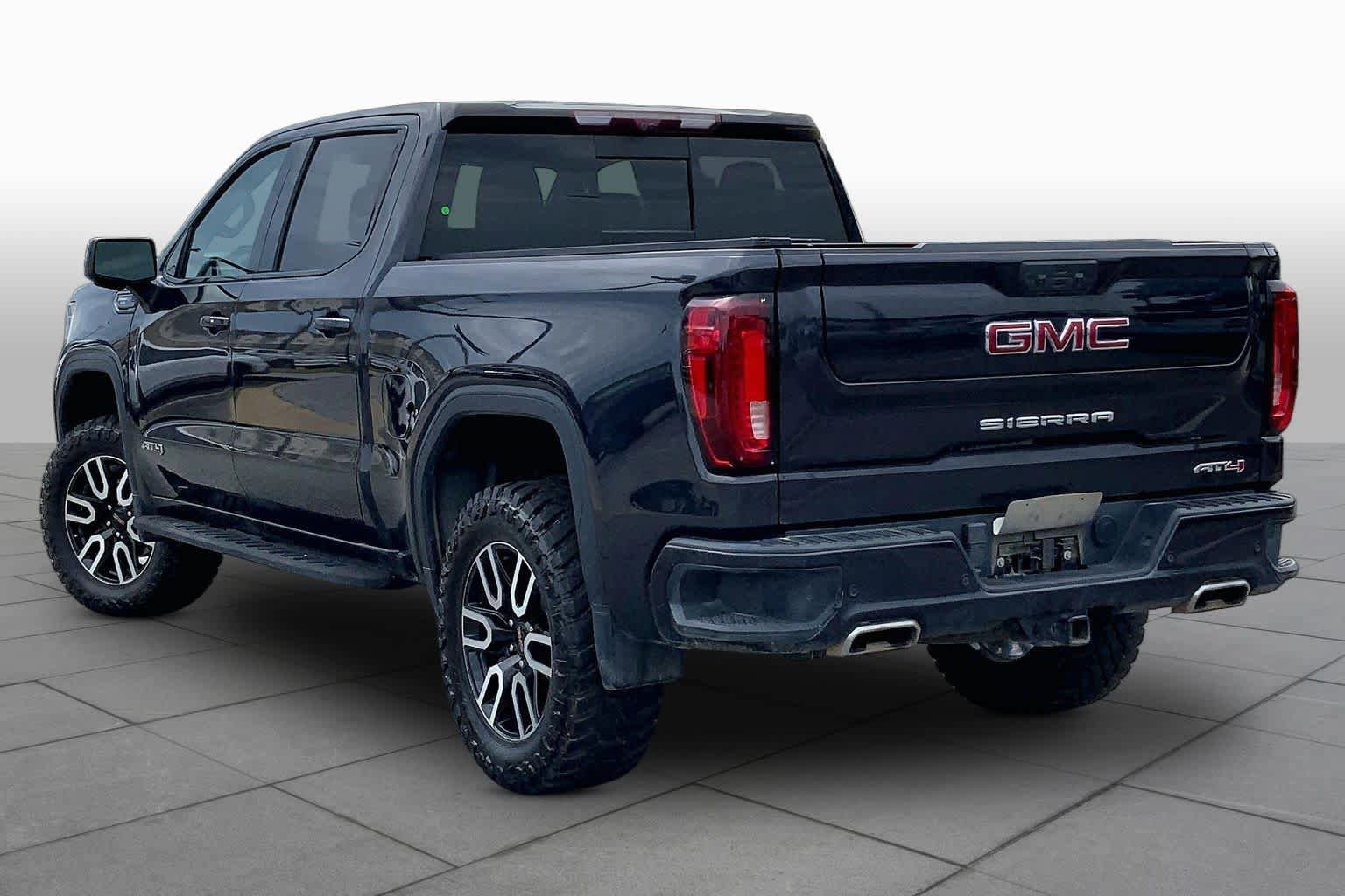 Used 2024 GMC Sierra 1500 AT4 w/ Technology Package AWD/4WD image 12