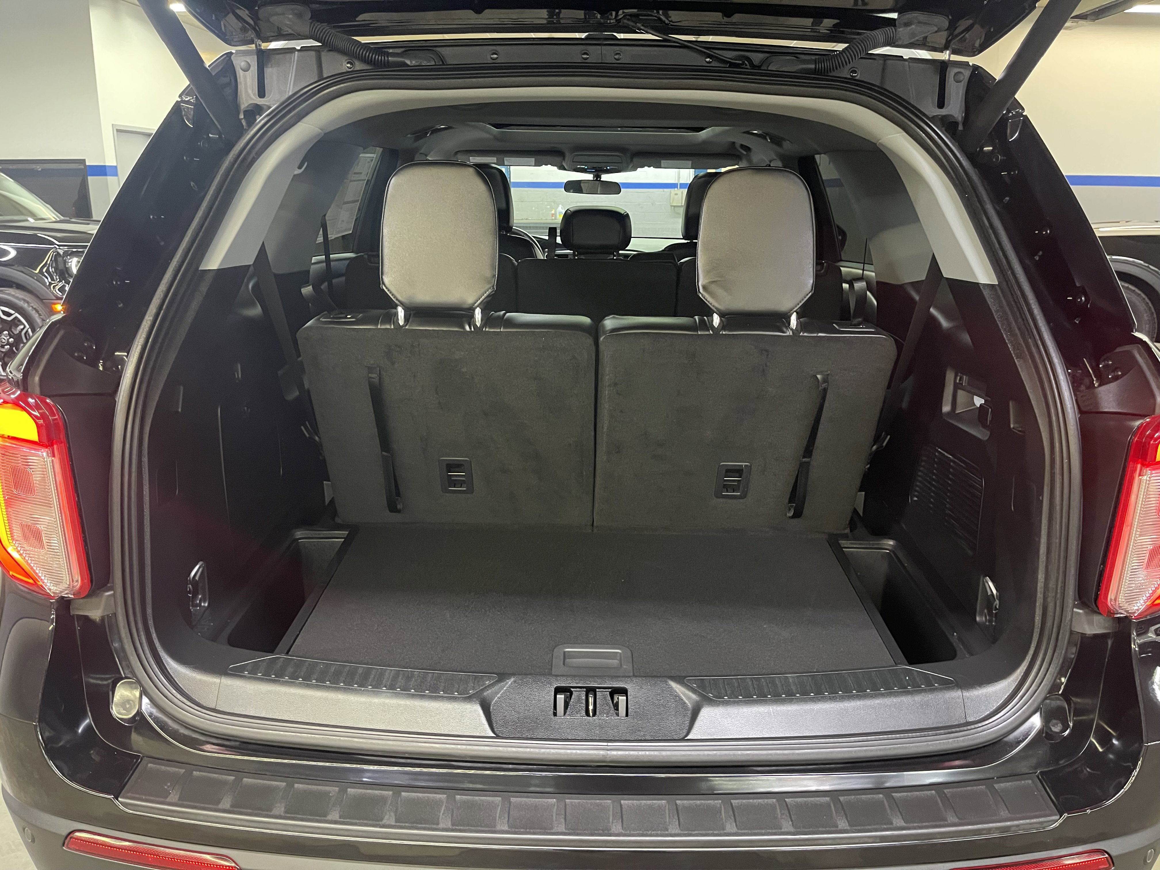 Certified 2023 Ford Explorer XLT w/ Equipment Group 202A image 18