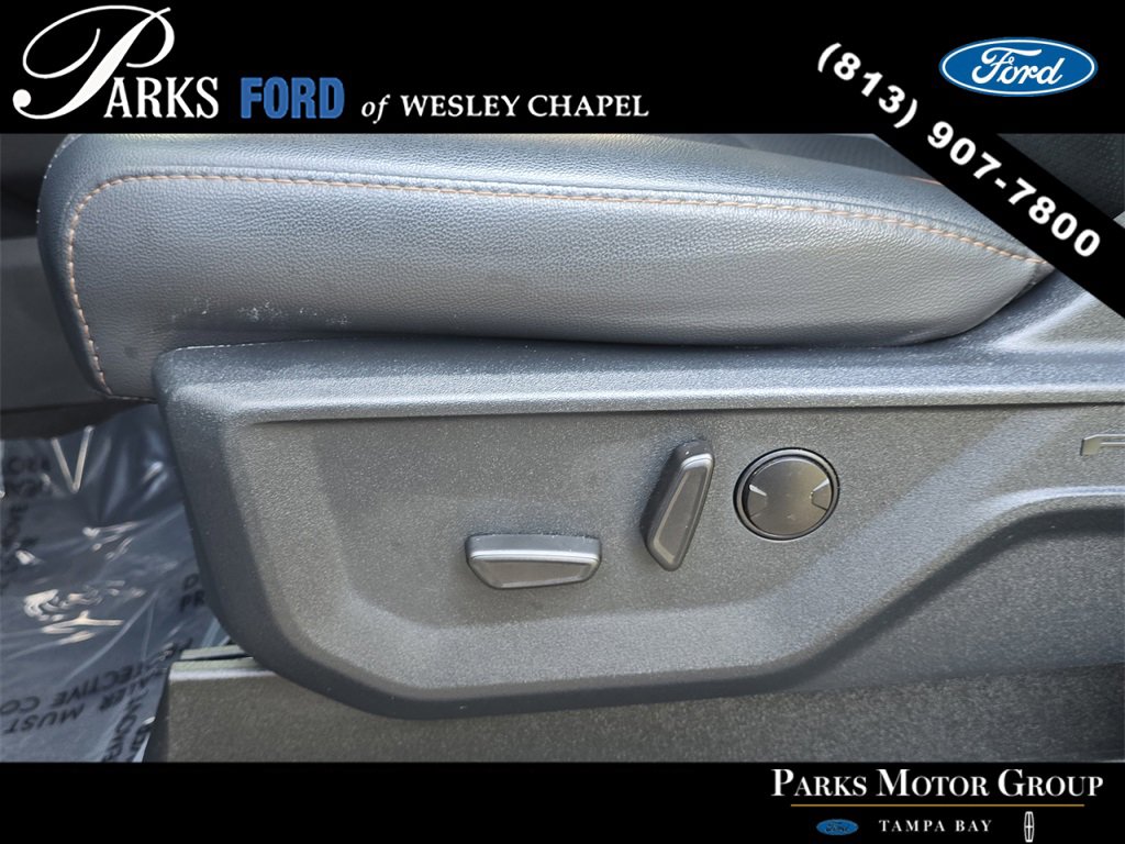 Certified 2025 Ford F250 Lariat w/ Black Appearance Package image 21