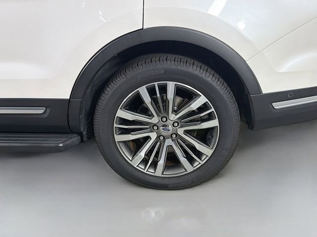 Certified 2018 Ford Explorer Platinum AWD/4WD image 38
