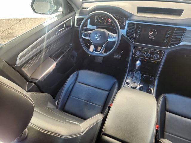Used 2022 Volkswagen Atlas Cross Sport SE image 12