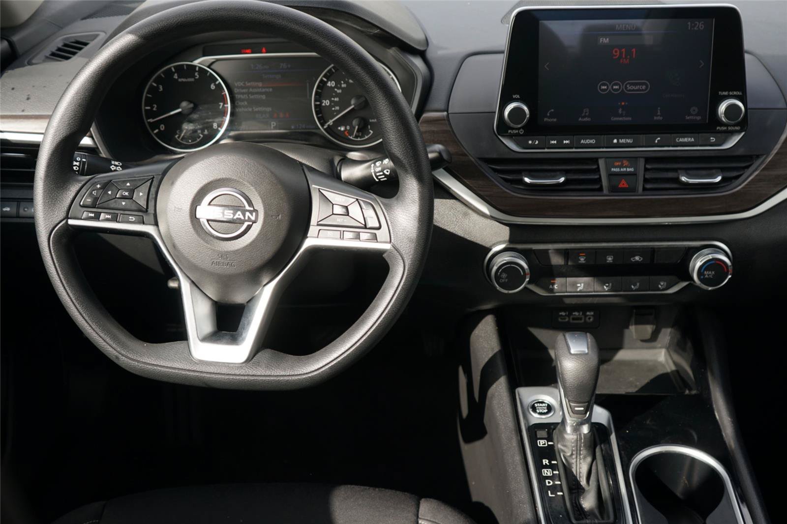 Used 2024 Nissan Altima 2.5 SV FWD image 25