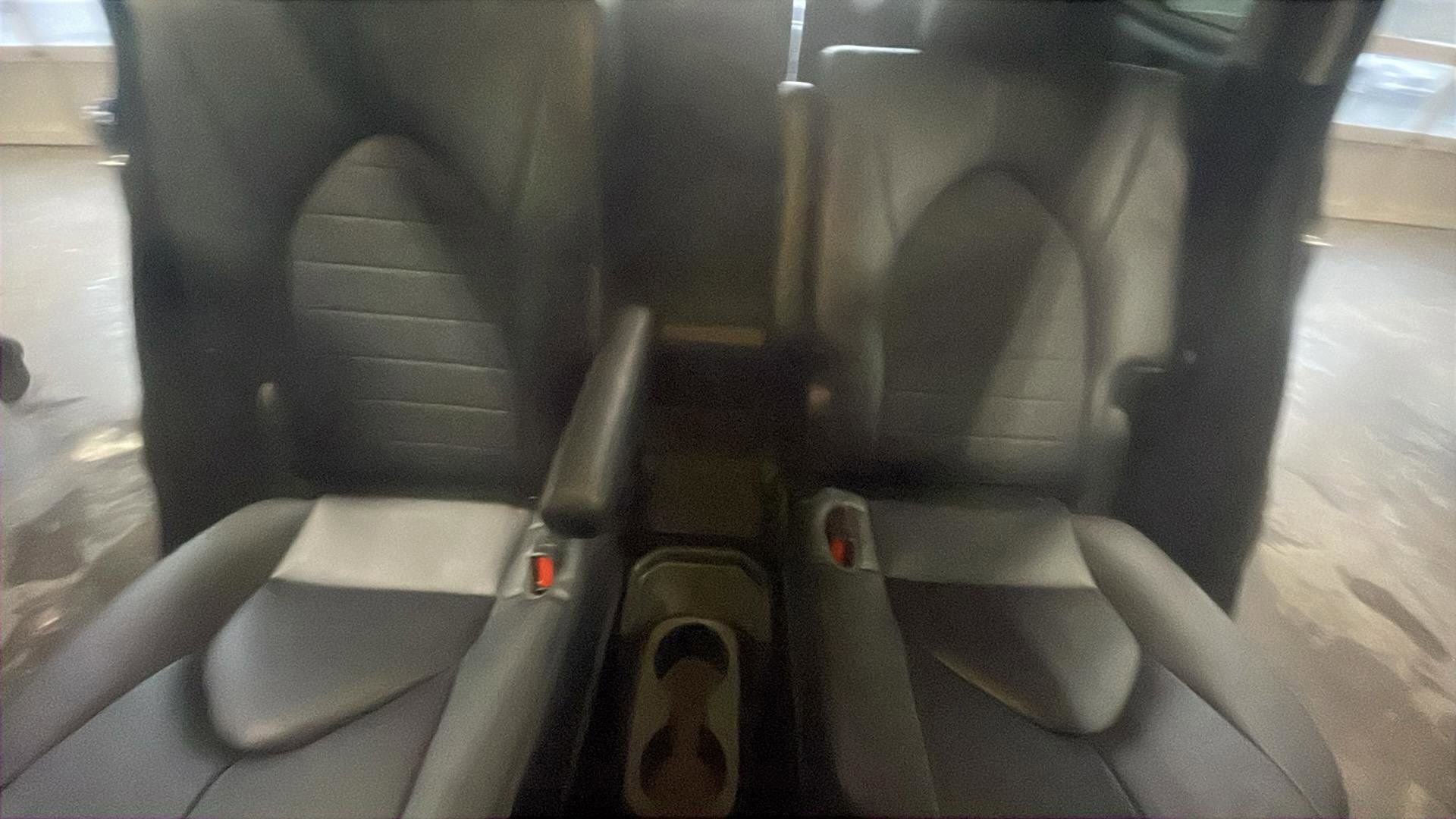 Used 2023 Toyota Highlander L image 19