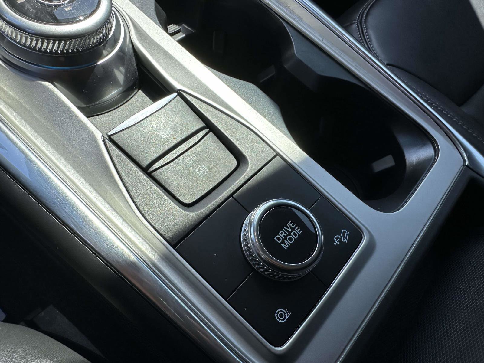 Certified 2023 Ford Explorer XLT w/ Equipment Group 202A AWD/4WD image 21