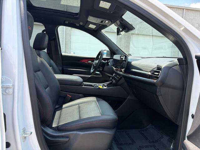 Used 2025 Chevrolet Traverse Z71 w/ Enhanced Driving Package AWD/4WD image 25