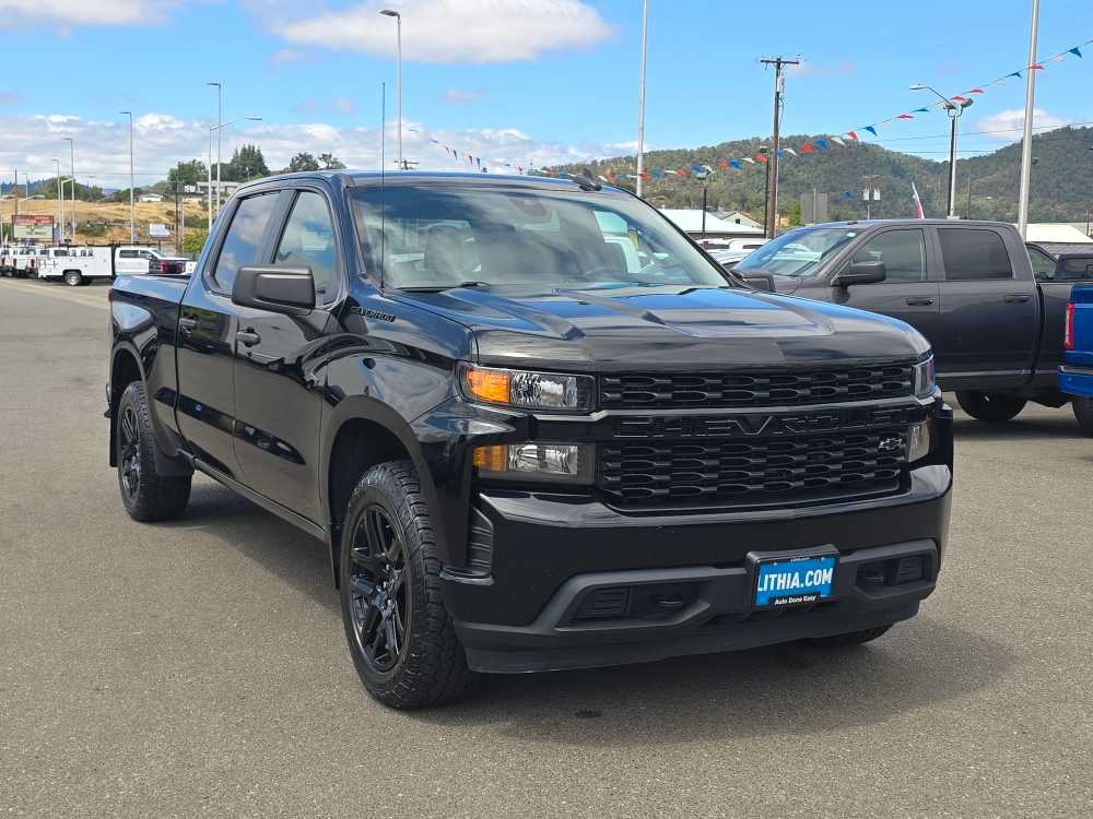 Used 2022 Chevrolet Silverado 1500 Custom w/ LPO, Blackout Package AWD/4WD image 7