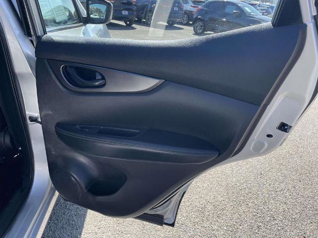 Used 2021 Nissan Rogue Sport S image 21