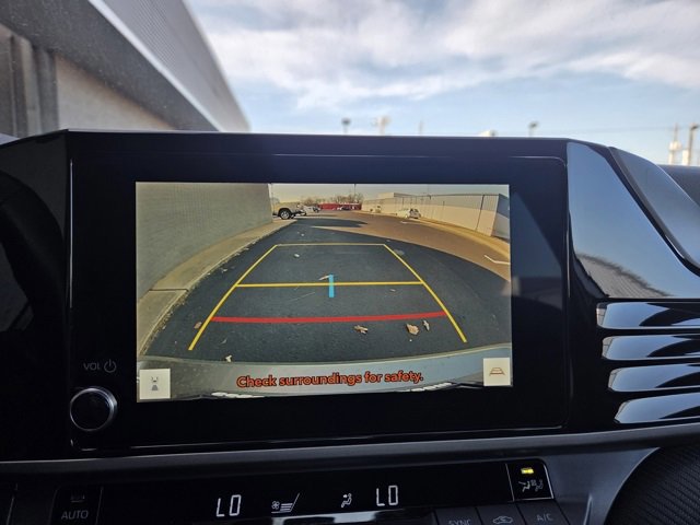 Used 2025 Toyota Camry SE image 21