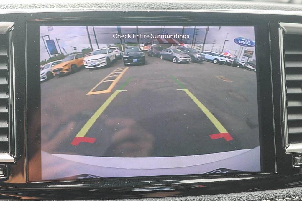 Used 2023 Chrysler Pacifica Touring-L FWD image 29
