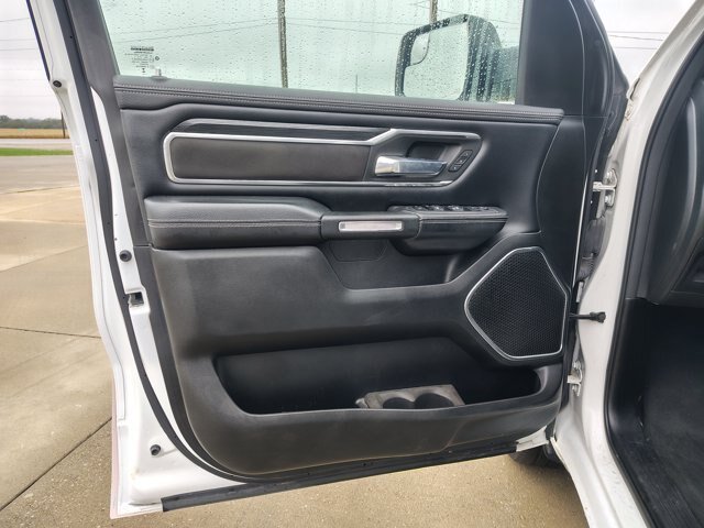 Used 2023 RAM 1500 Laramie AWD/4WD image 9
