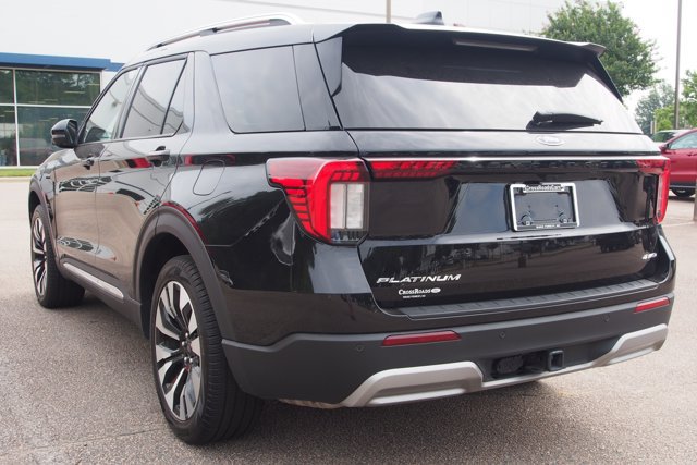 Certified 2025 Ford Explorer Platinum w/ LUX Leather Package AWD/4WD image 5