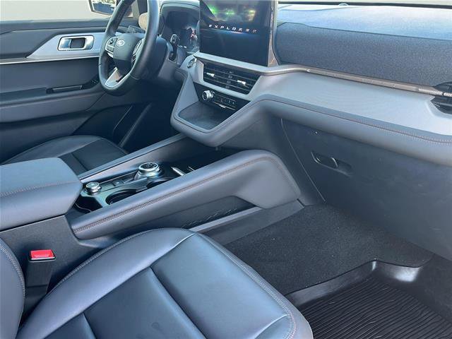 Certified 2025 Ford Explorer Active w/ Active Comfort Package AWD/4WD image 11