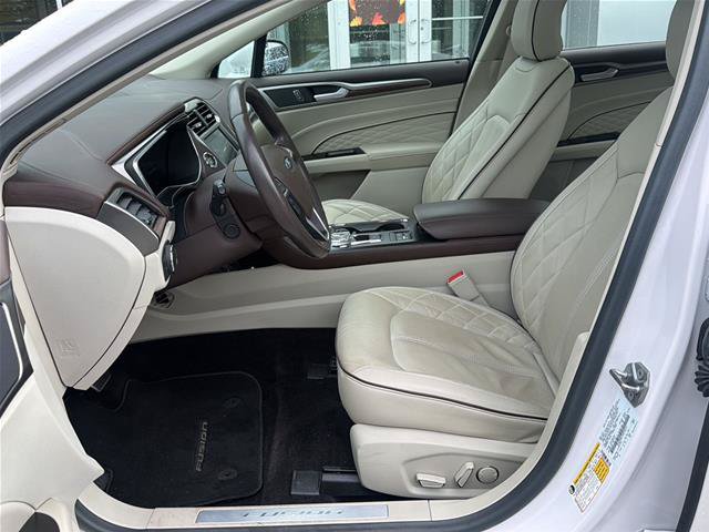 Certified 2017 Ford Fusion Platinum FWD image 9