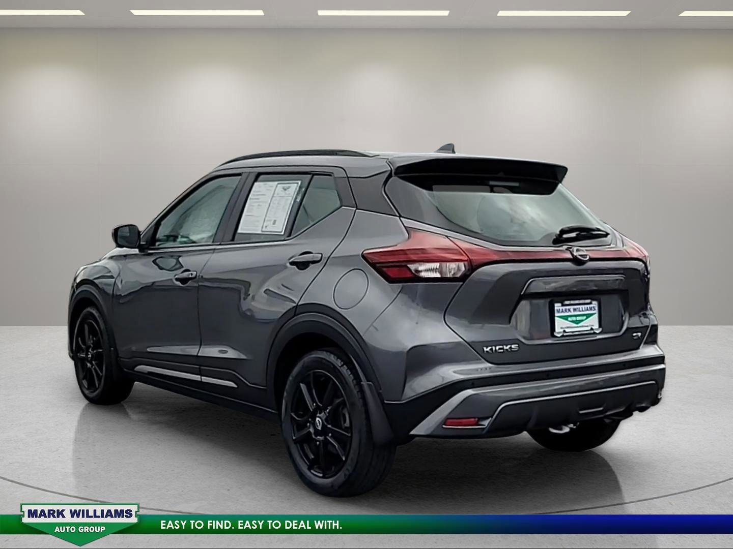 Used 2022 Nissan Kicks SR w/ Premium Package image 3