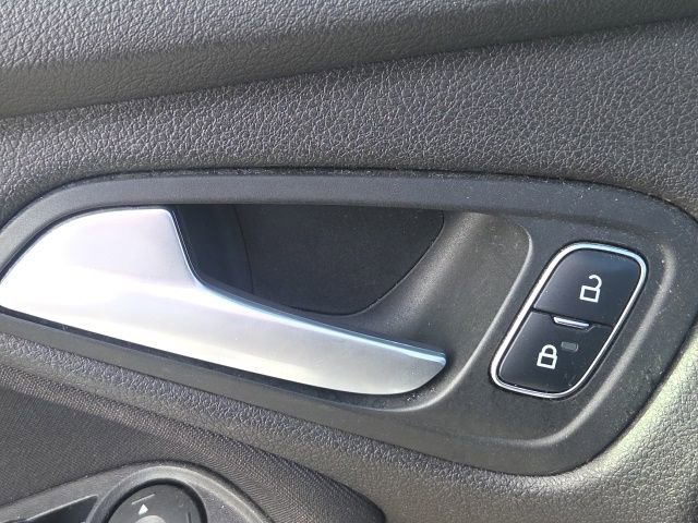 Certified 2017 Ford Focus ST w/ Equipment Group 402A FWD image 19
