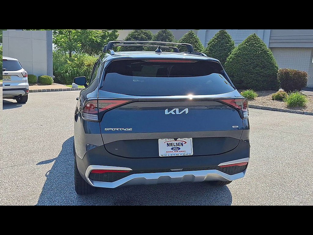 Used 2023 Kia Sportage EX w/ EX Premium Package AWD/4WD image 7