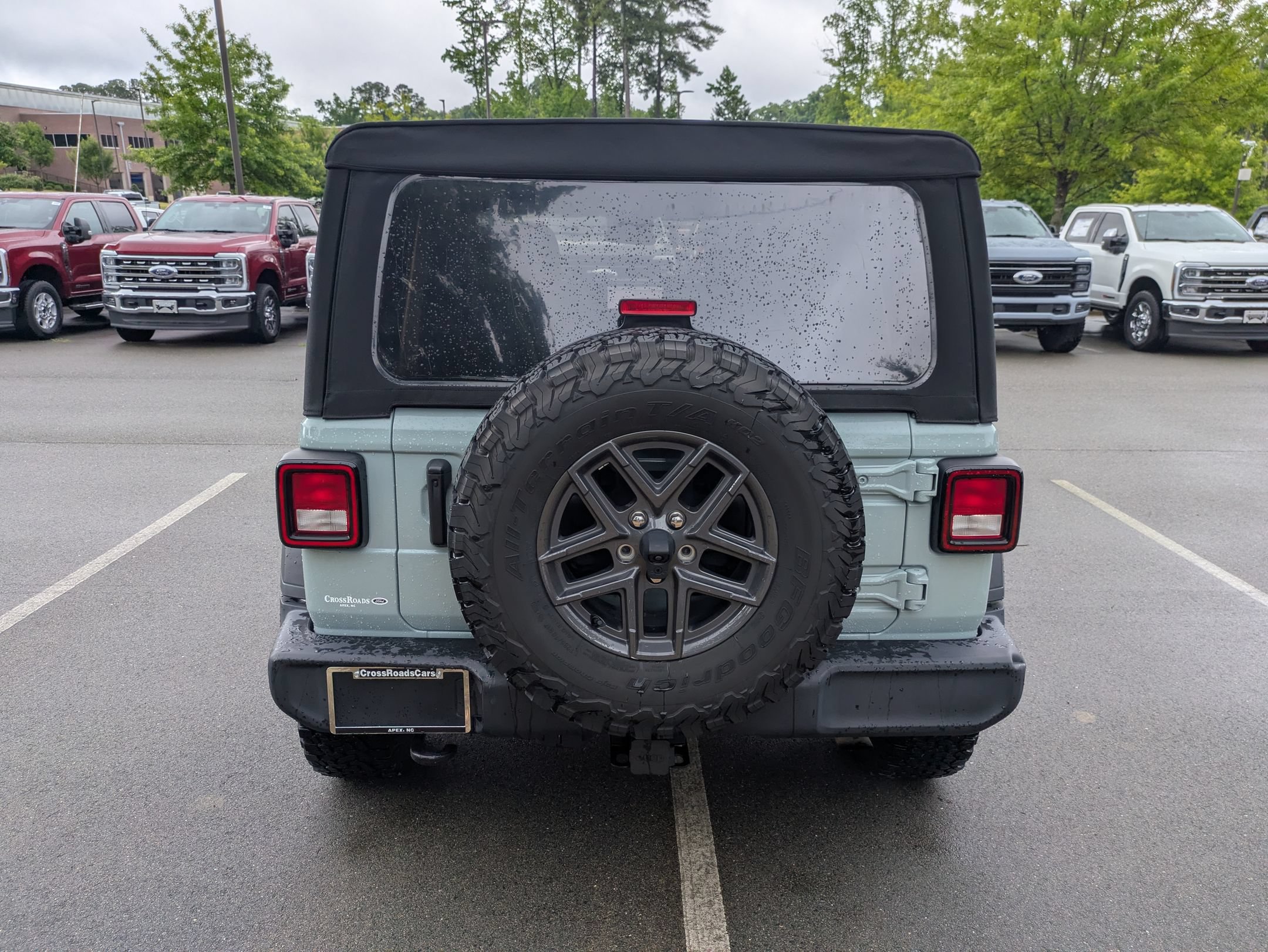 Used 2024 Jeep Wrangler Unlimited Sport AWD/4WD image 5