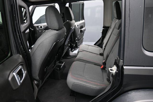 Used 2024 Jeep Wrangler Unlimited Rubicon AWD/4WD image 19