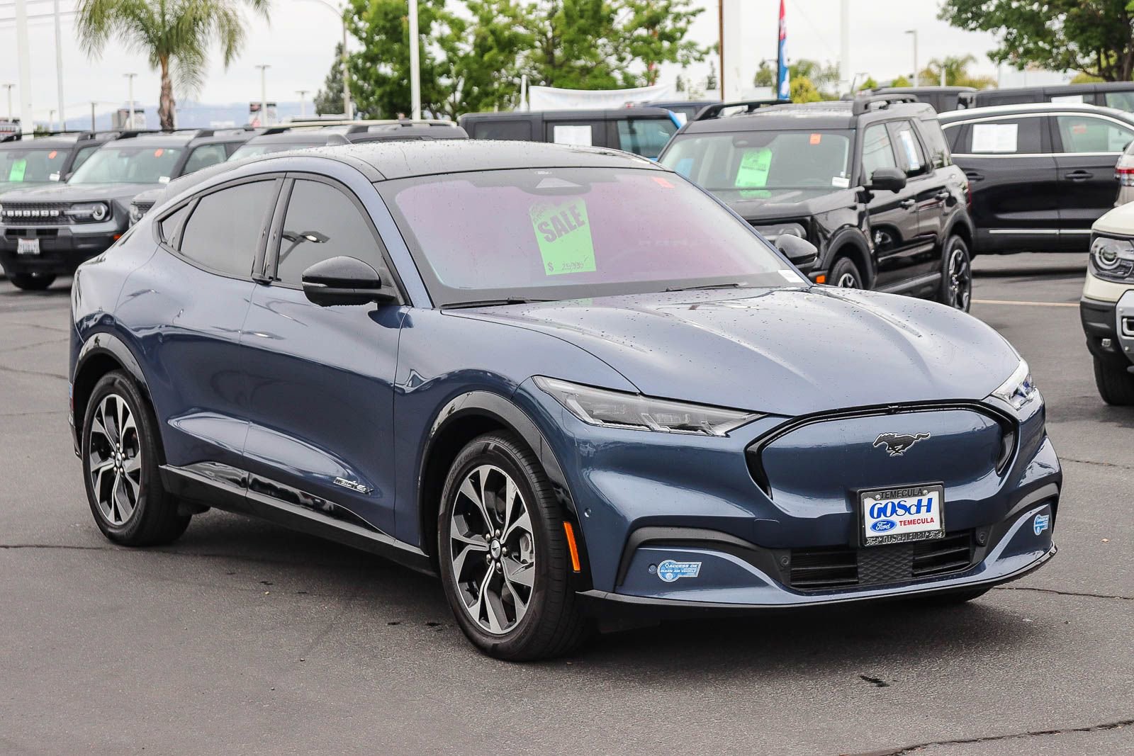 Certified 2021 Ford Mustang Mach-E Premium AWD/4WD image 3