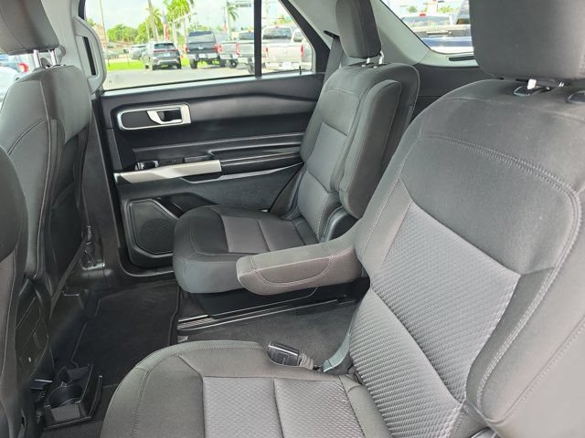 Certified 2023 Ford Explorer XLT RWD image 12