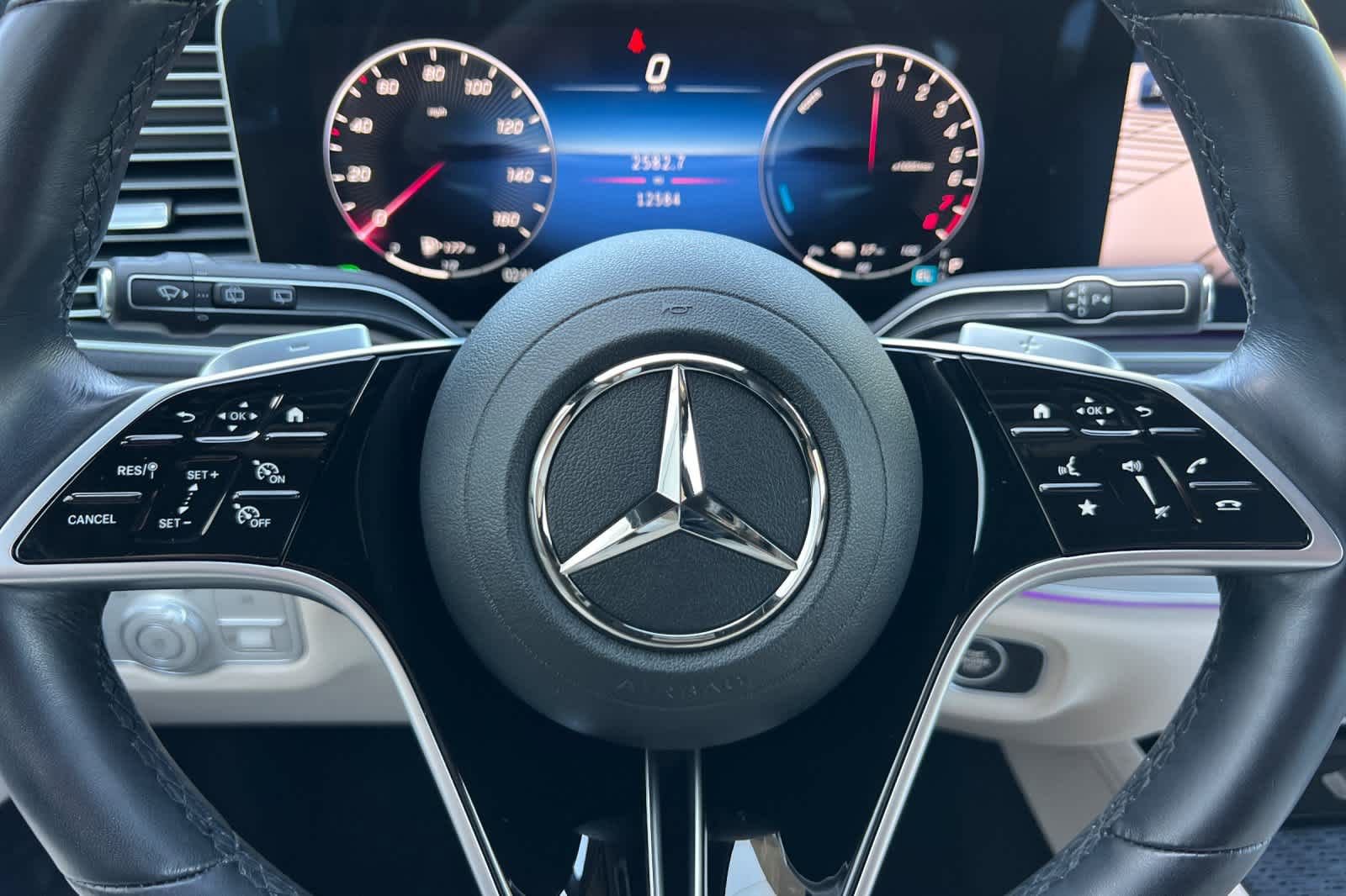 Used 2025 Mercedes-Benz GLE 450e 4MATIC image 24