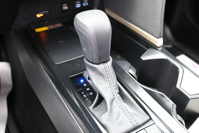 Used 2025 Toyota Camry LE FWD image 22
