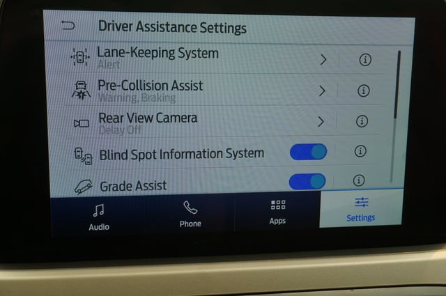 Certified 2021 Ford Escape SE w/ SE Sport Appearance Package FWD image 8