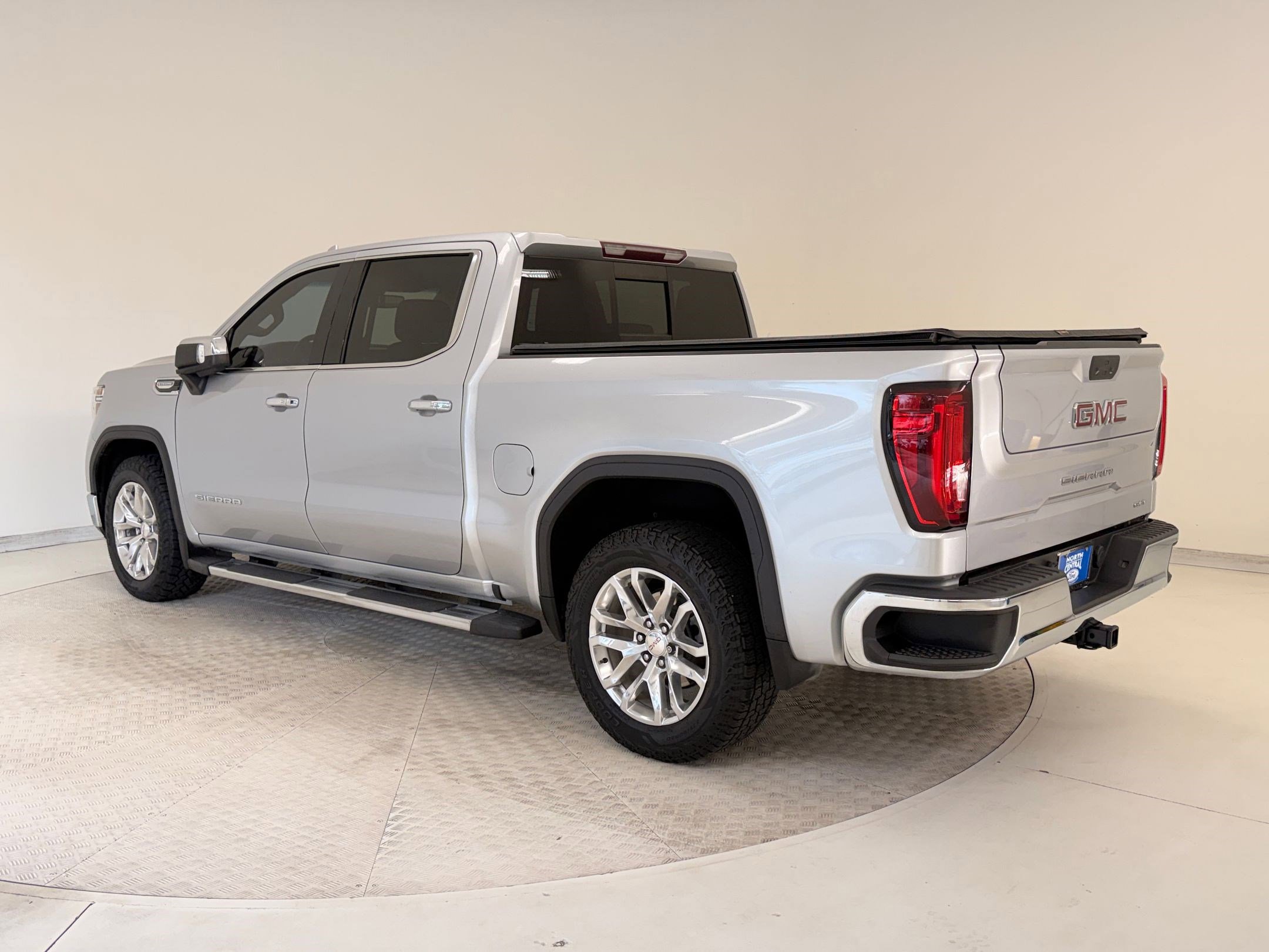 Used 2020 GMC Sierra 1500 SLT image 3