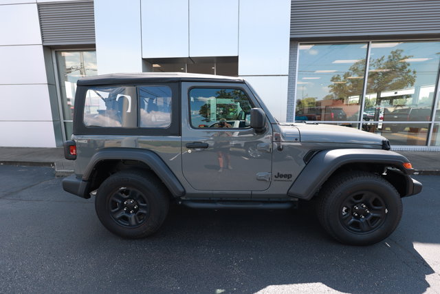Used 2023 Jeep Wrangler Sport AWD/4WD image 2