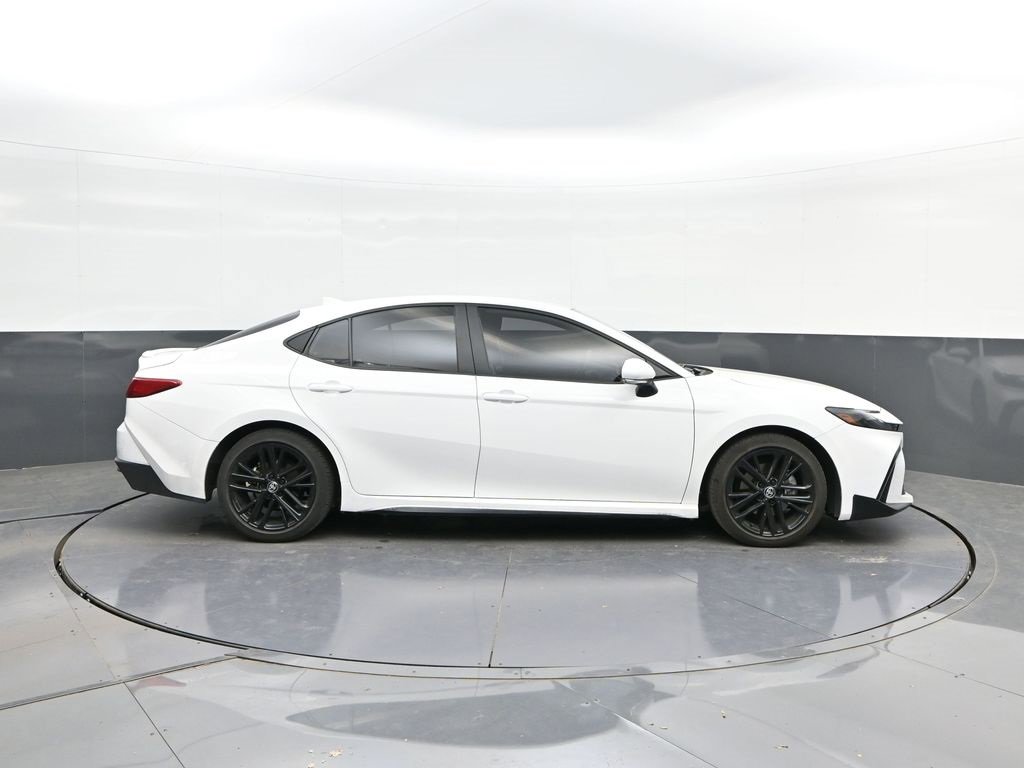 Used 2025 Toyota Camry SE image 24