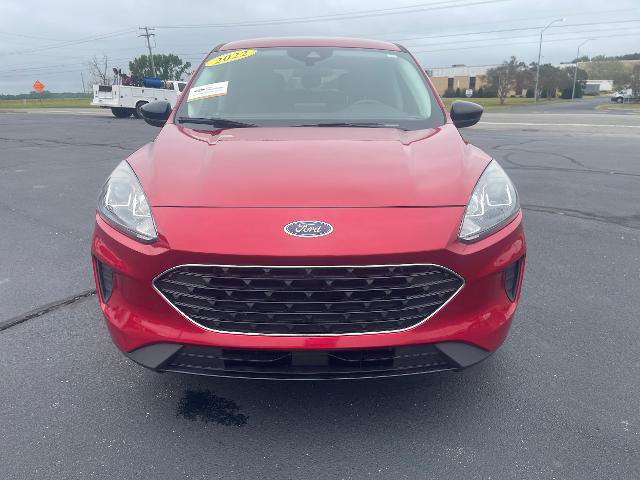 Certified 2022 Ford Escape SE w/ SE Sport Appearance Package FWD image 4