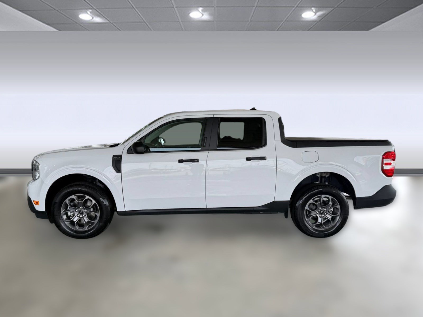 Certified 2022 Ford Maverick XLT FWD image 2