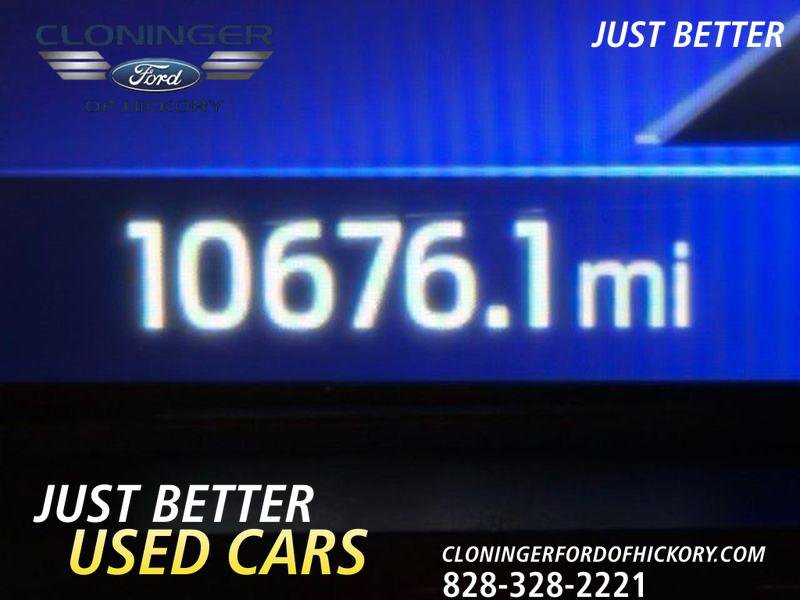 Certified 2022 Ford Explorer XLT w/ Equipment Group 202A image 24