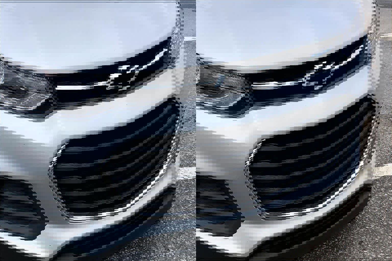 Used 2022 Chevrolet Trax LT w/ Driver Confidence Package image 29