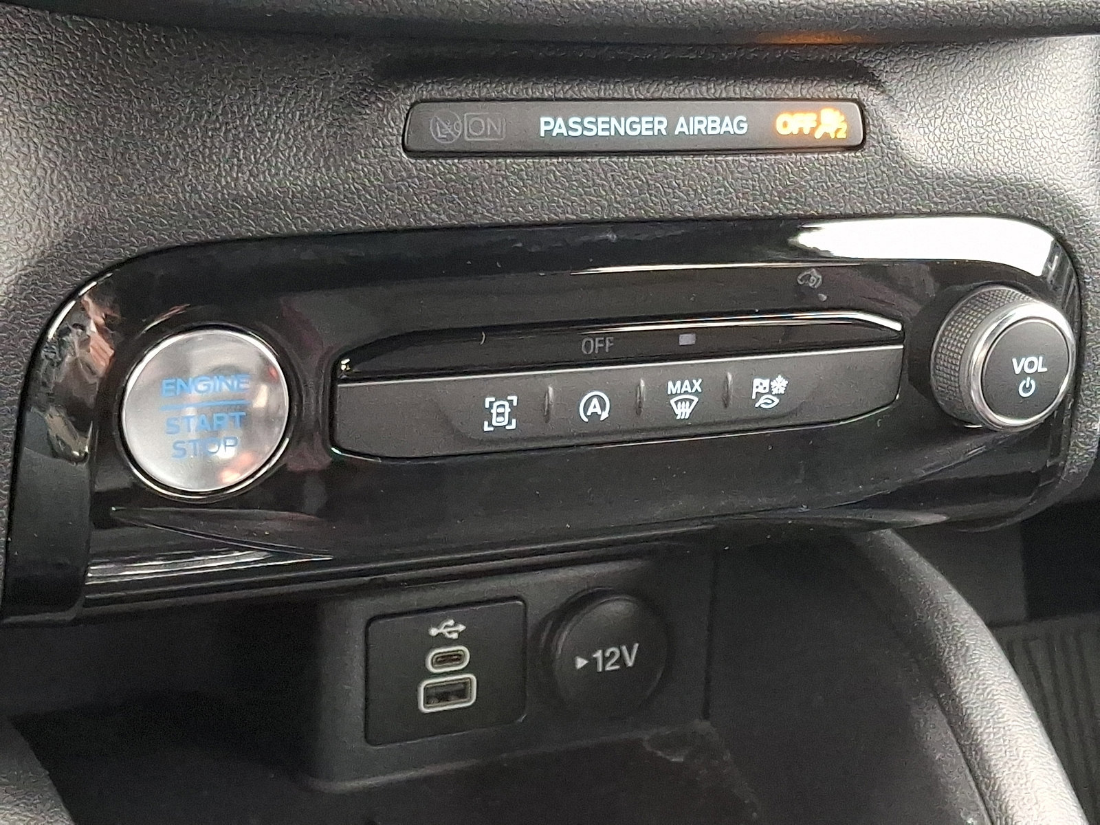 Certified 2024 Ford Escape ST-Line w/ Tech Pack #1 image 15