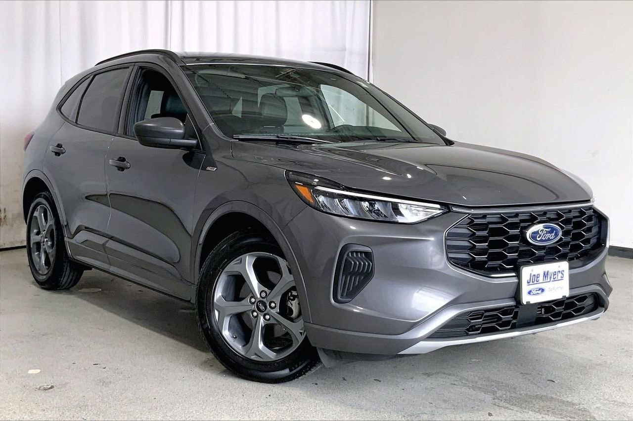 Certified 2023 Ford Escape ST-Line w/ Tech Pack #1 FWD image 1