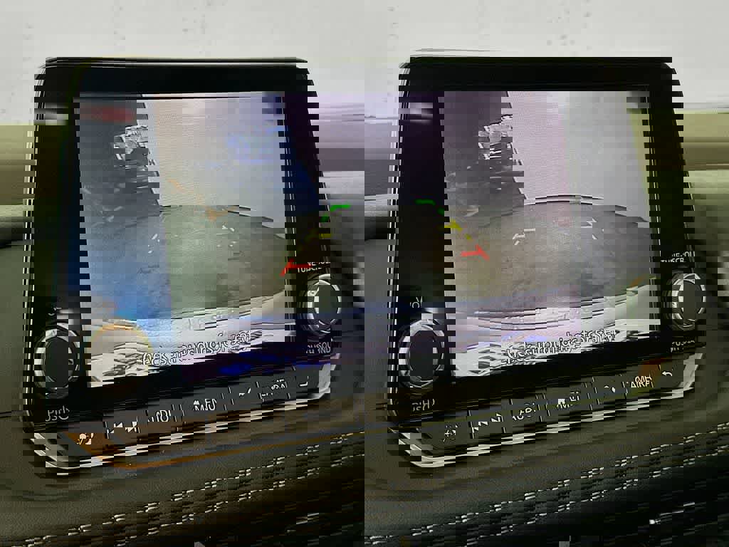 Used 2022 Nissan Rogue SV image 27