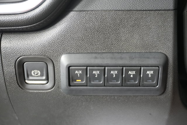 Used 2022 GMC Sierra 2500 SLE w/ SLE Value Package; AWD/4WD image 24