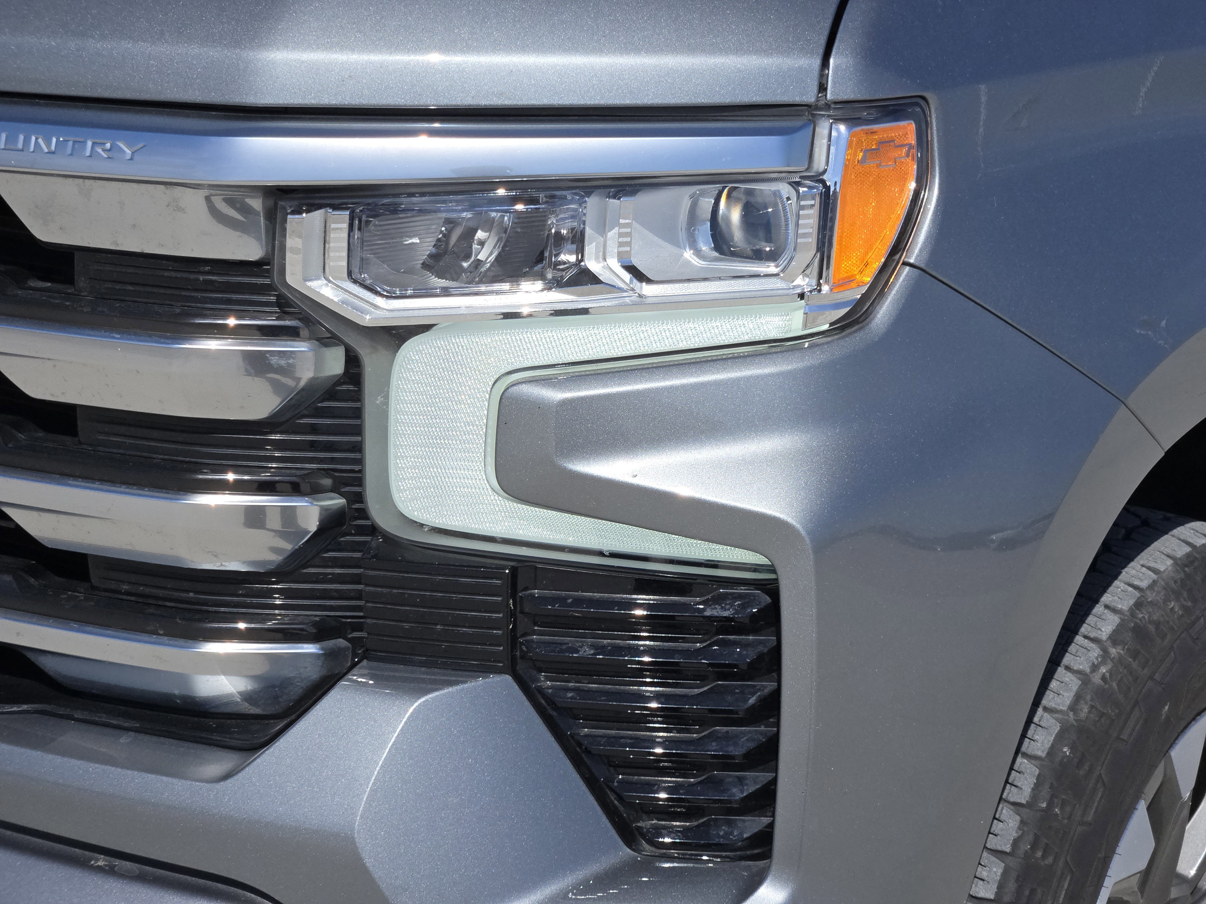 Used 2023 Chevrolet Silverado 1500 High Country w/ Z71 Off-Road Package image 9