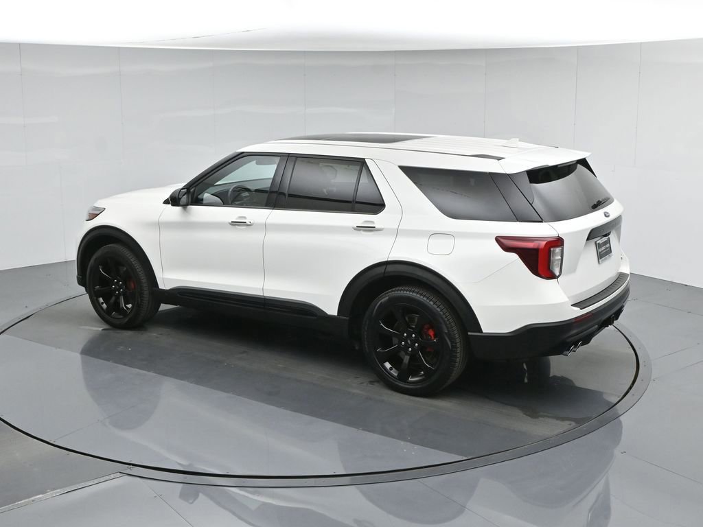 Certified 2022 Ford Explorer ST w/ ST Street Pack image 18