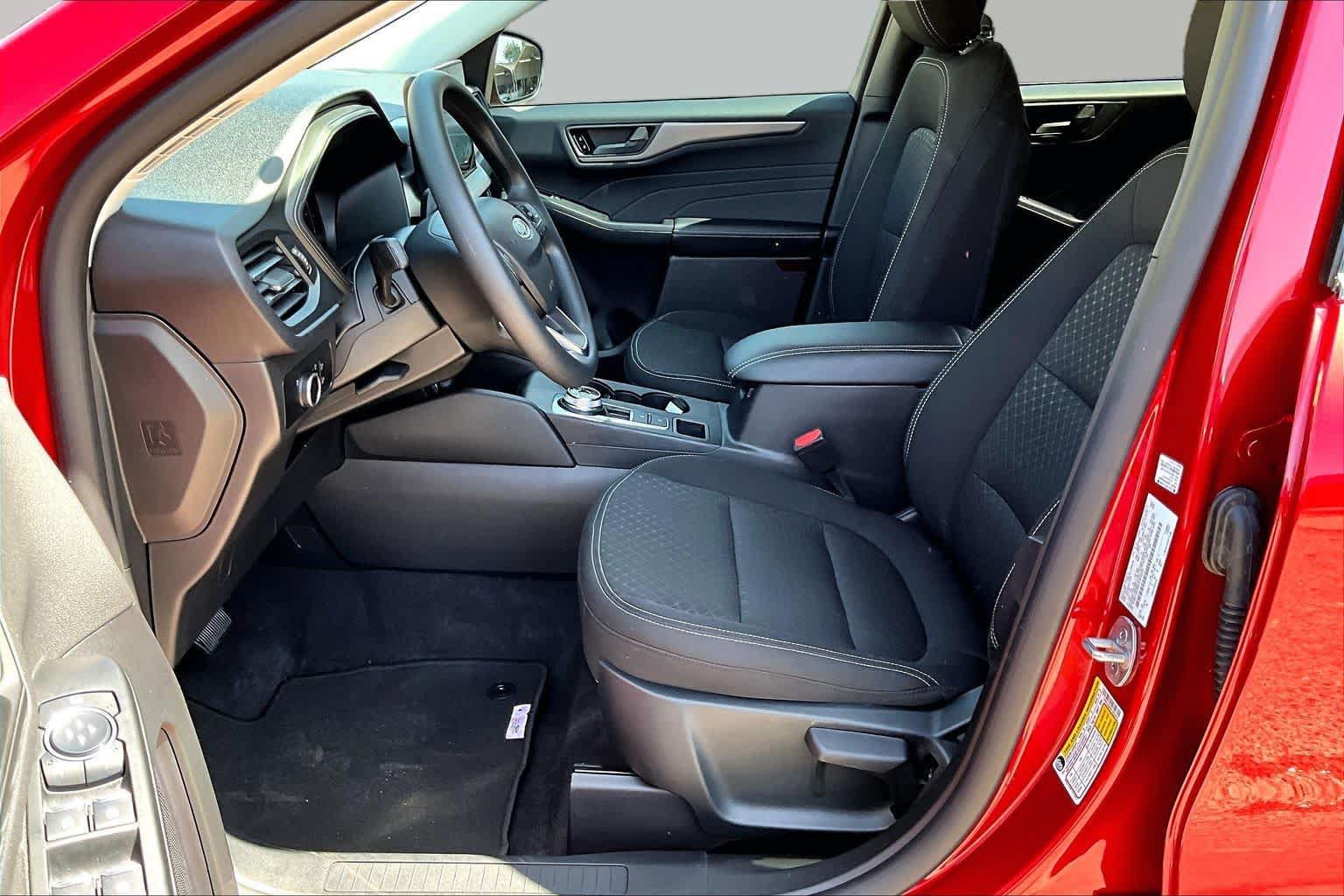 Certified 2026 Ford Escape Active w/ Tech Pack #1 FWD image 8